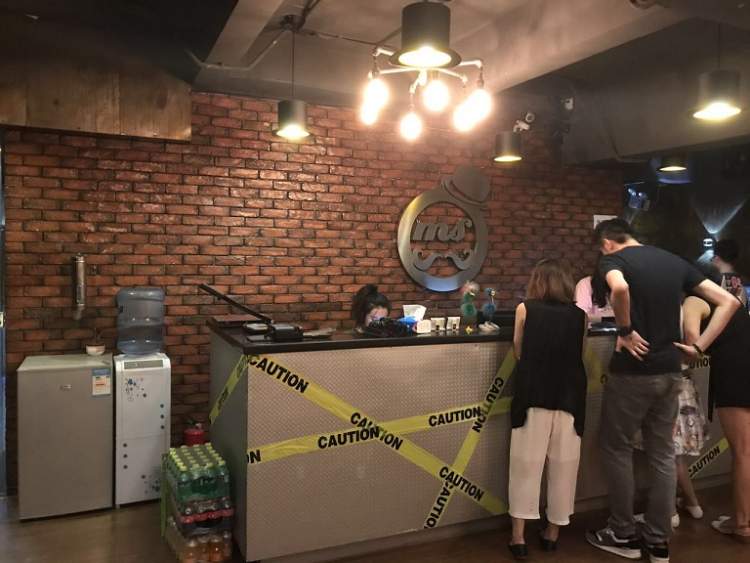 摩斯真人密室逃脫