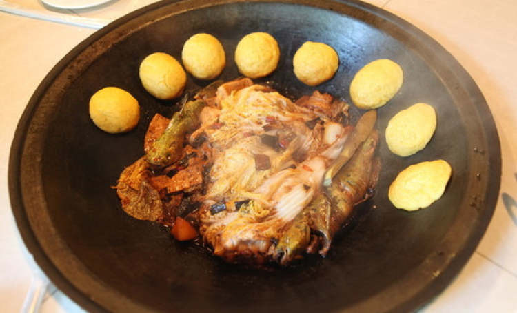 王老六鐵鍋燉魚