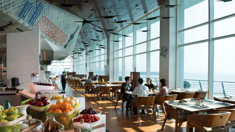 中茵皇冠假日酒店-圣汐西餐廳