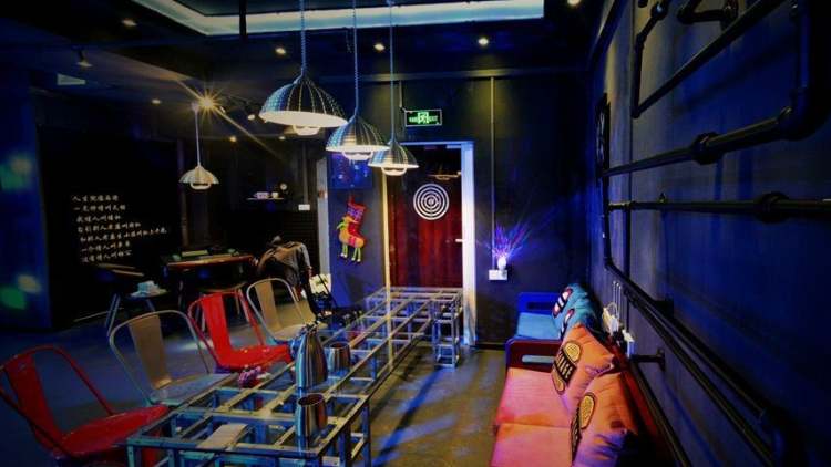 1號(hào)艙酒吧式轟趴館