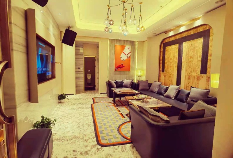 臨沂鉆石錢(qián)柜KTV夜總會(huì)預(yù)定哪個(gè)有酒送的