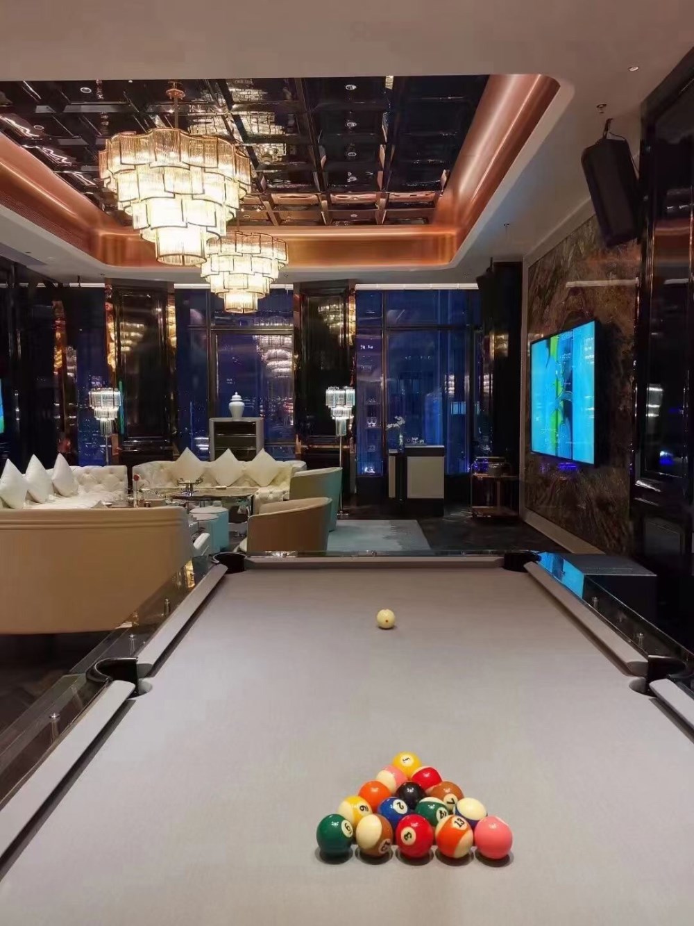 臨沂夜總會(huì)哪家好，來(lái)過(guò)這幾家都說(shuō)非常好