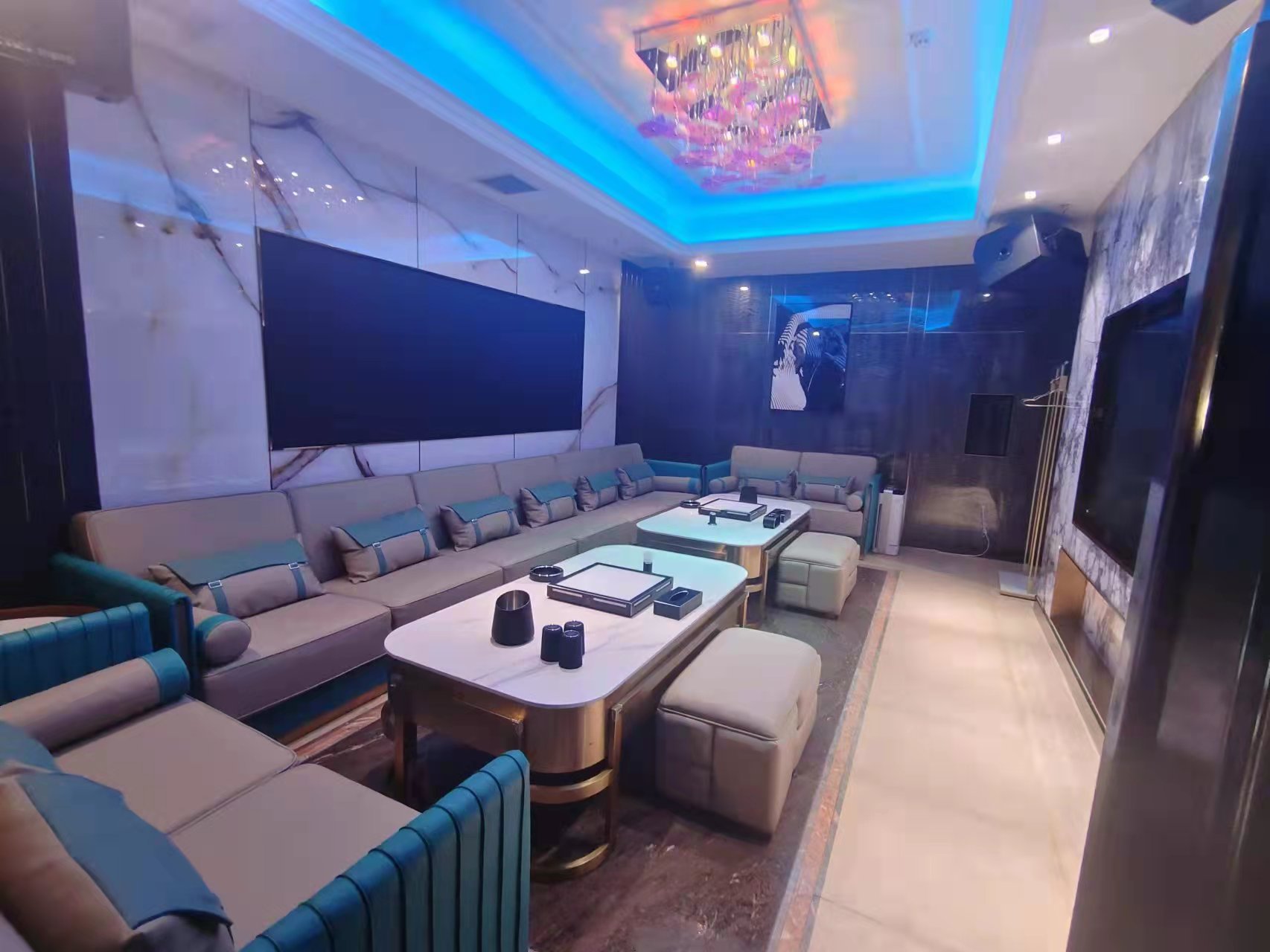 武漢十大夜總會(huì)排名，武漢最高端的幾家夜總會(huì)都在這