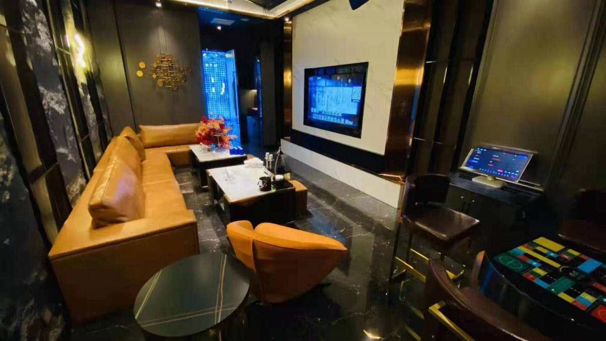 大連柒七商務(wù)夜總會KTV