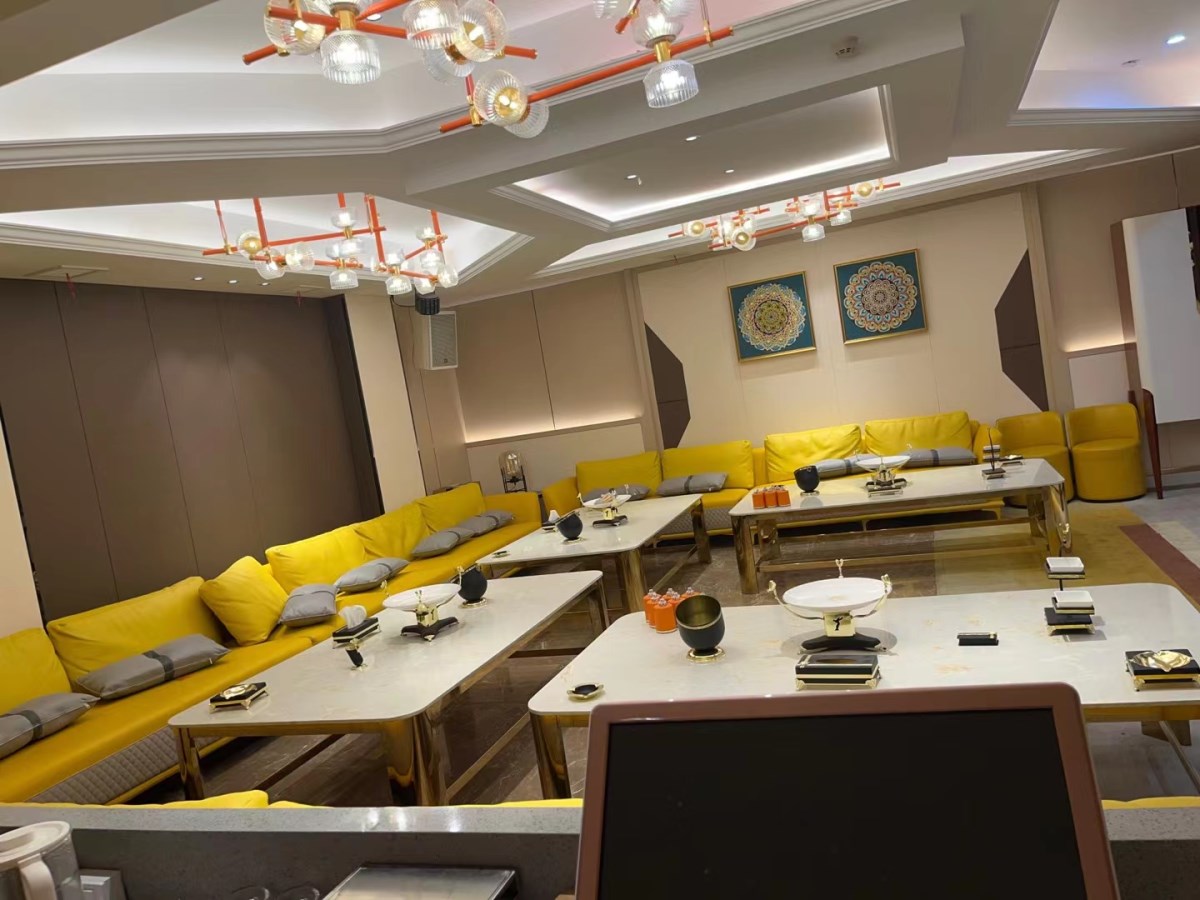 威海秀商務(wù)夜總會(huì)KTV