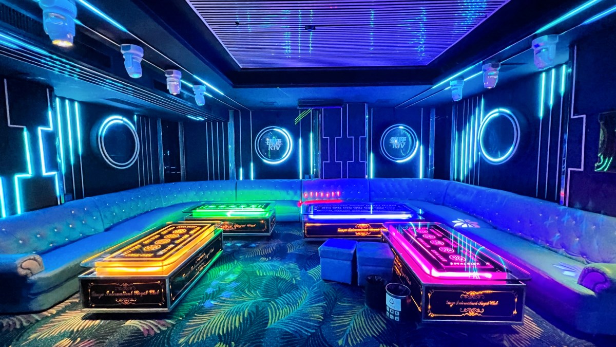 南充明仁酒店商務(wù)KTV（名人公館）